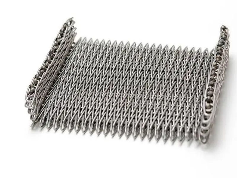 What are the general methods for edge treatment of heat treated mesh belts?